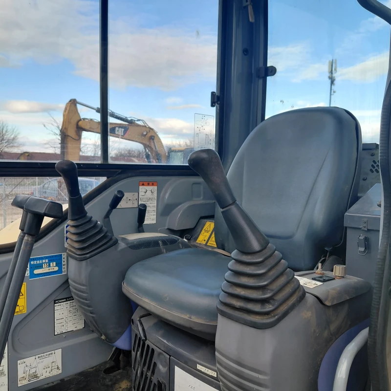 Багер Komatsu PC30MR * НАЛИЧЕН * ТОП СЪСТОЯНИЕ * , снимка 9 - Индустриална техника - 51416177