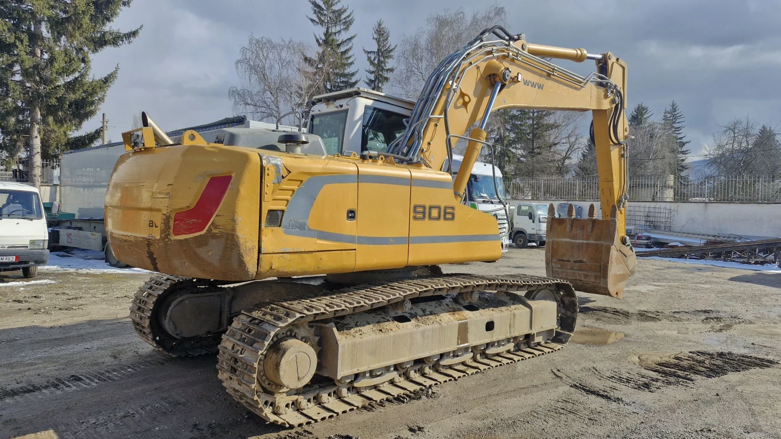Багер Liebherr R 906 23 300 ТОНА - изображение 3