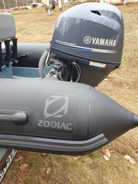 Надуваема лодка Zodiac Pro 420, снимка 3 - Воден транспорт - 45455300