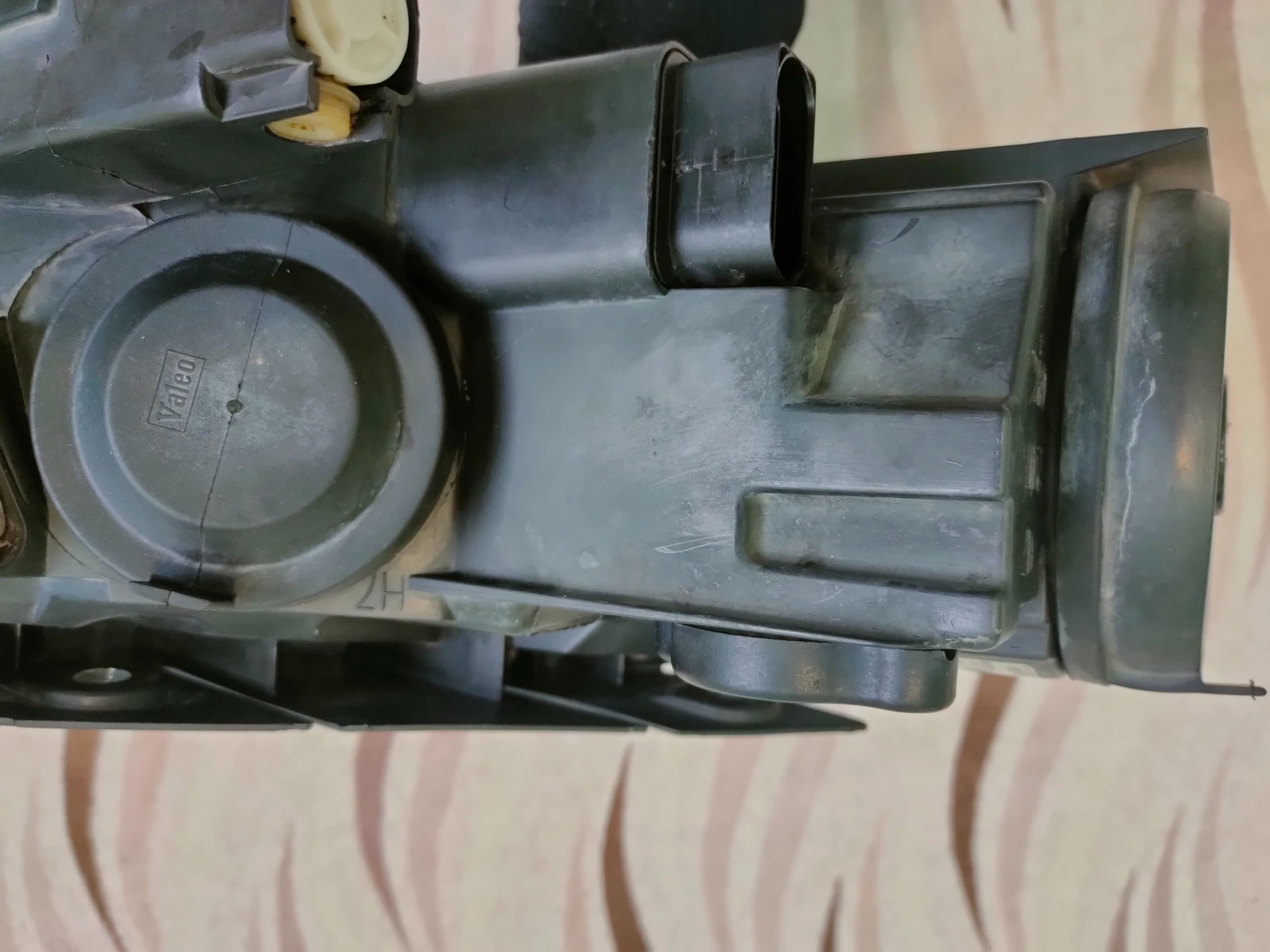     6 2009  | Mobile.bg   5