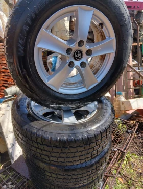        235/60R16  Toyota Rav4
