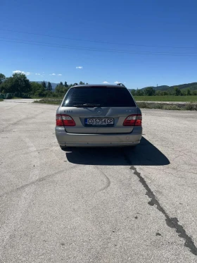 Mercedes-Benz E 320, снимка 8