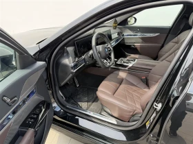 BMW 750 xDrive, снимка 8