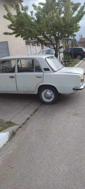 ������ Lada 1200