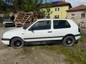 VW Golf - 700 € / 1369.08 лв. - 16912652 3