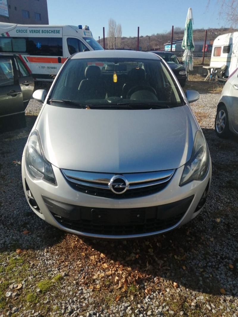 Opel Corsa, снимка 1 - Автомобили и джипове - 46356629