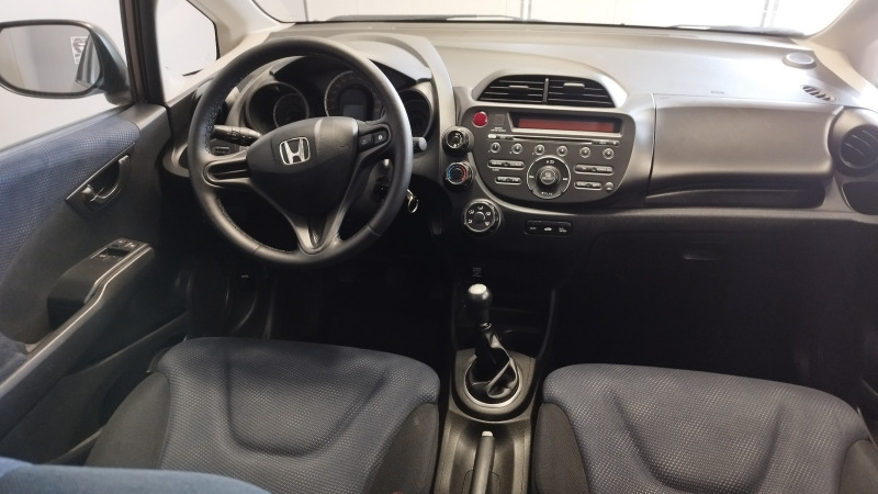 Honda Jazz 1.2 бензин EURO-5B ФЕЙСЛИФТ, снимка 15 - Автомобили и джипове - 45712559
