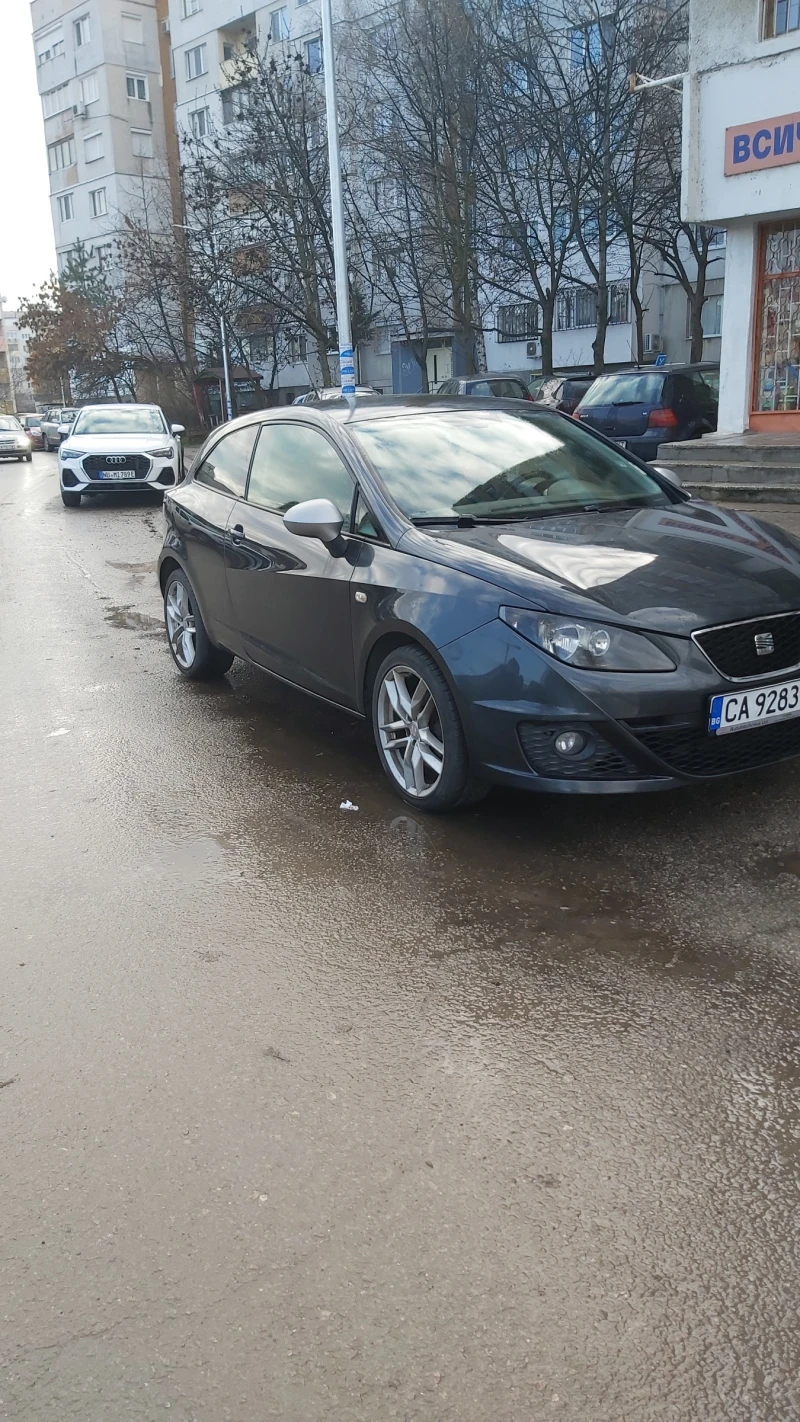 Seat Ibiza спорт, снимка 2 - Автомобили и джипове - 49156887