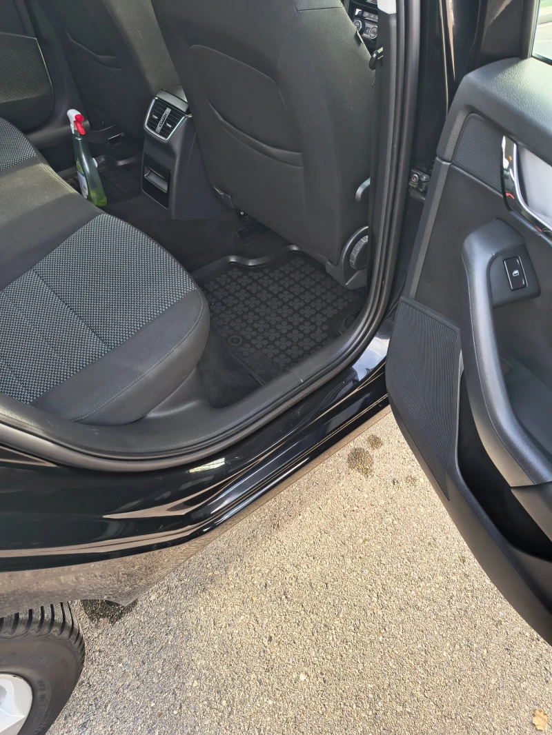 Skoda Octavia, снимка 11 - Автомобили и джипове - 52445905