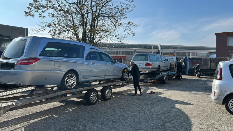 Mercedes-Benz E 220 M400 SLS, снимка 7 - Автомобили и джипове - 52743012