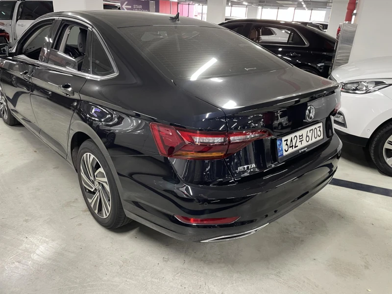 VW Jetta 1.4TSI / Сервизна история !!!, снимка 2 - Автомобили и джипове - 52754422