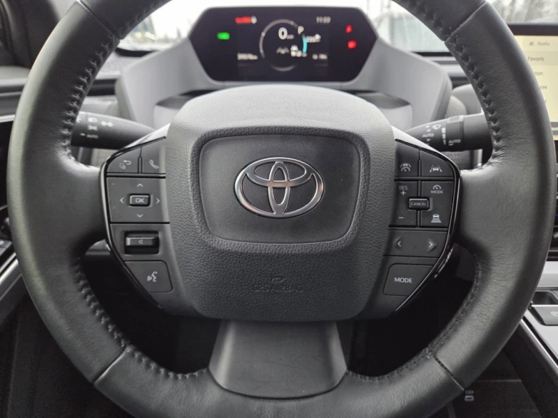 Toyota bZ4X Keyless* Bluetooth* Камера* Подгрев* CARFAX, снимка 10 - Автомобили и джипове - 52861516