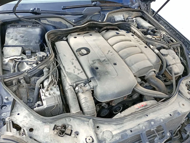 Mercedes-Benz E 270, снимка 8 - Автомобили и джипове - 53026054