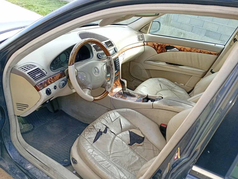 Mercedes-Benz E 270, снимка 4 - Автомобили и джипове - 53026054