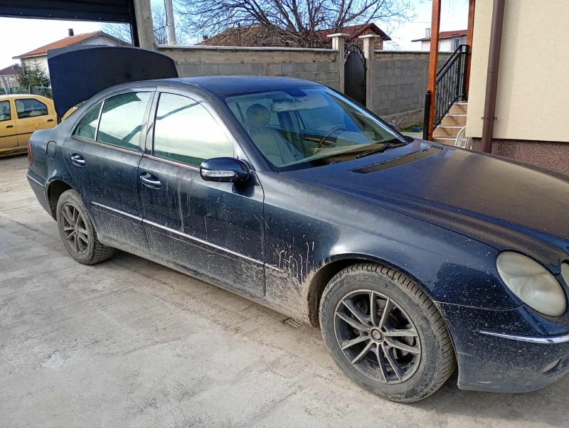 Mercedes-Benz E 270, снимка 2 - Автомобили и джипове - 53026054