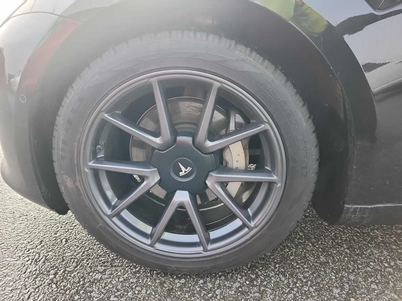 Tesla Model 3 * * LONG RANGE* * CARFAX * * АВТО КРЕДИТ * * , снимка 5 - Автомобили и джипове - 53205711
