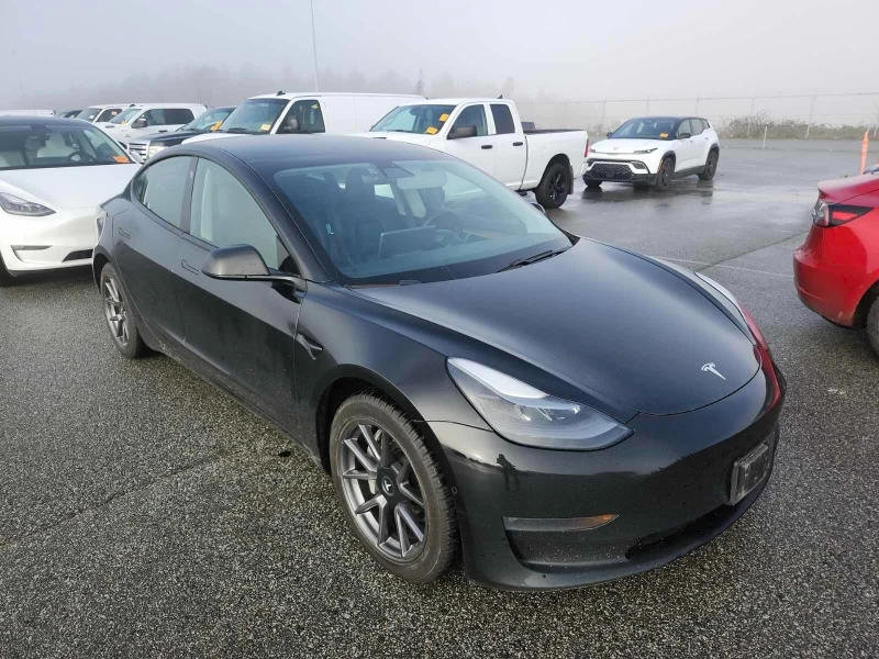Tesla Model 3 * * LONG RANGE* * CARFAX * * АВТО КРЕДИТ * * , снимка 2 - Автомобили и джипове - 53205711