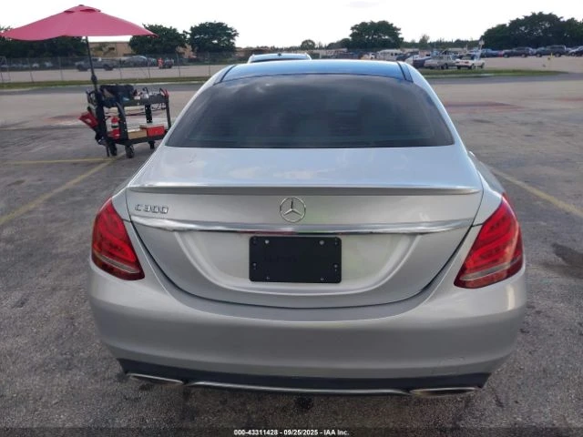 Mercedes-Benz C 300  - изображение 5