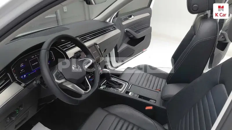 VW Passat 2.0TDI | ДИСТРОНИК | ОБДУХВАНЕ | DIGITAL | ТЕХНО, снимка 5 - Автомобили и джипове - 54239651