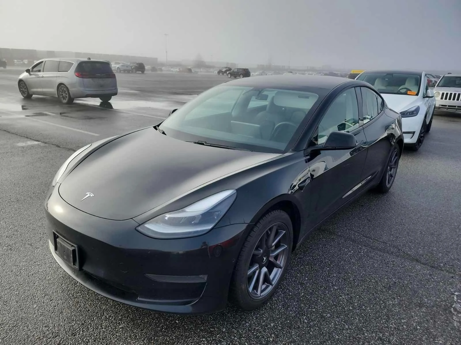 Tesla Model 3 * * LONG RANGE* * CARFAX * * АВТО КРЕДИТ * * , снимка 1