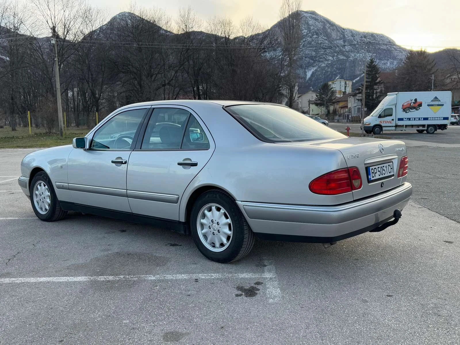 Mercedes-Benz E 290  - изображение 2