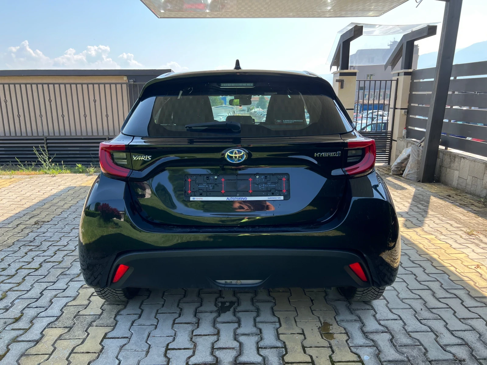 Toyota Yaris 1.5Hybrid  - изображение 5
