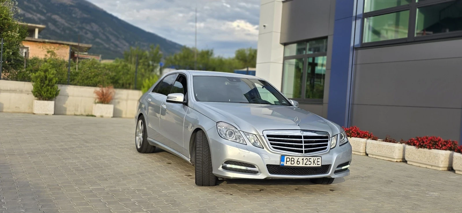 Mercedes-Benz E 350 AVANGARD - изображение 3
