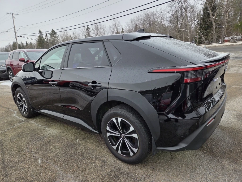 Toyota bZ4X Keyless* Bluetooth* Камера* Подгрев* CARFAX - изображение 3