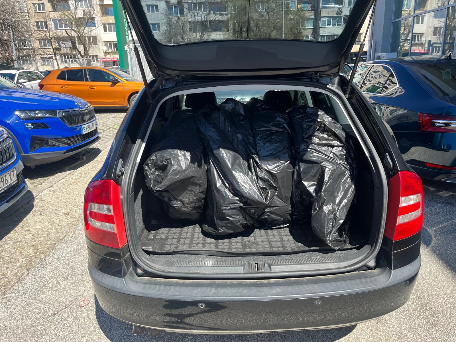 Skoda Octavia 2.0TDI 6DSG , снимка 10 - Автомобили и джипове - 54109465