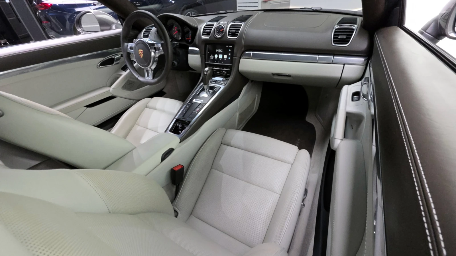Porsche Cayman АВТОКРЕДИТ* ПОДГРЕВ* ОБДУХВАНЕ* BOSE* ГЕНЕРАЦИЯ* , снимка 5 - Автомобили и джипове - 54682653