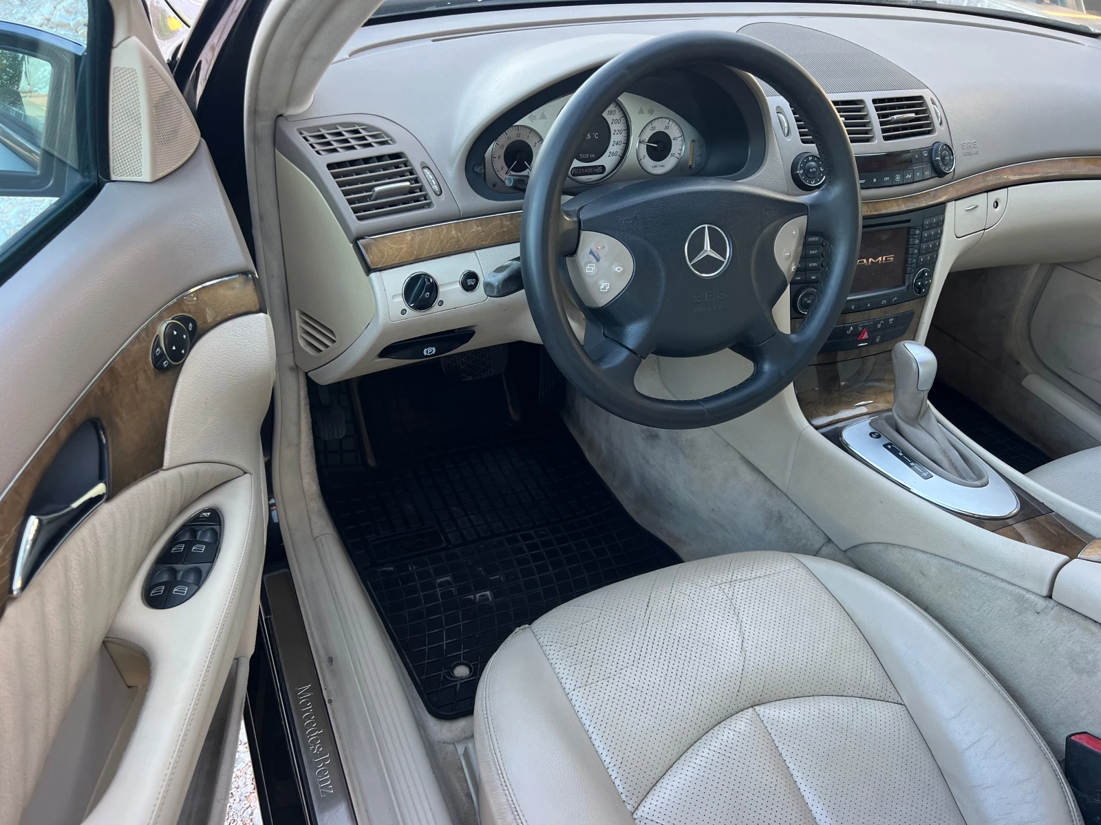 Mercedes-Benz E 320 CDI EVO/FACELIFT/AVANTGARDE/4MATIC/FULL/UNIKAT, снимка 9 - Автомобили и джипове - 54693521