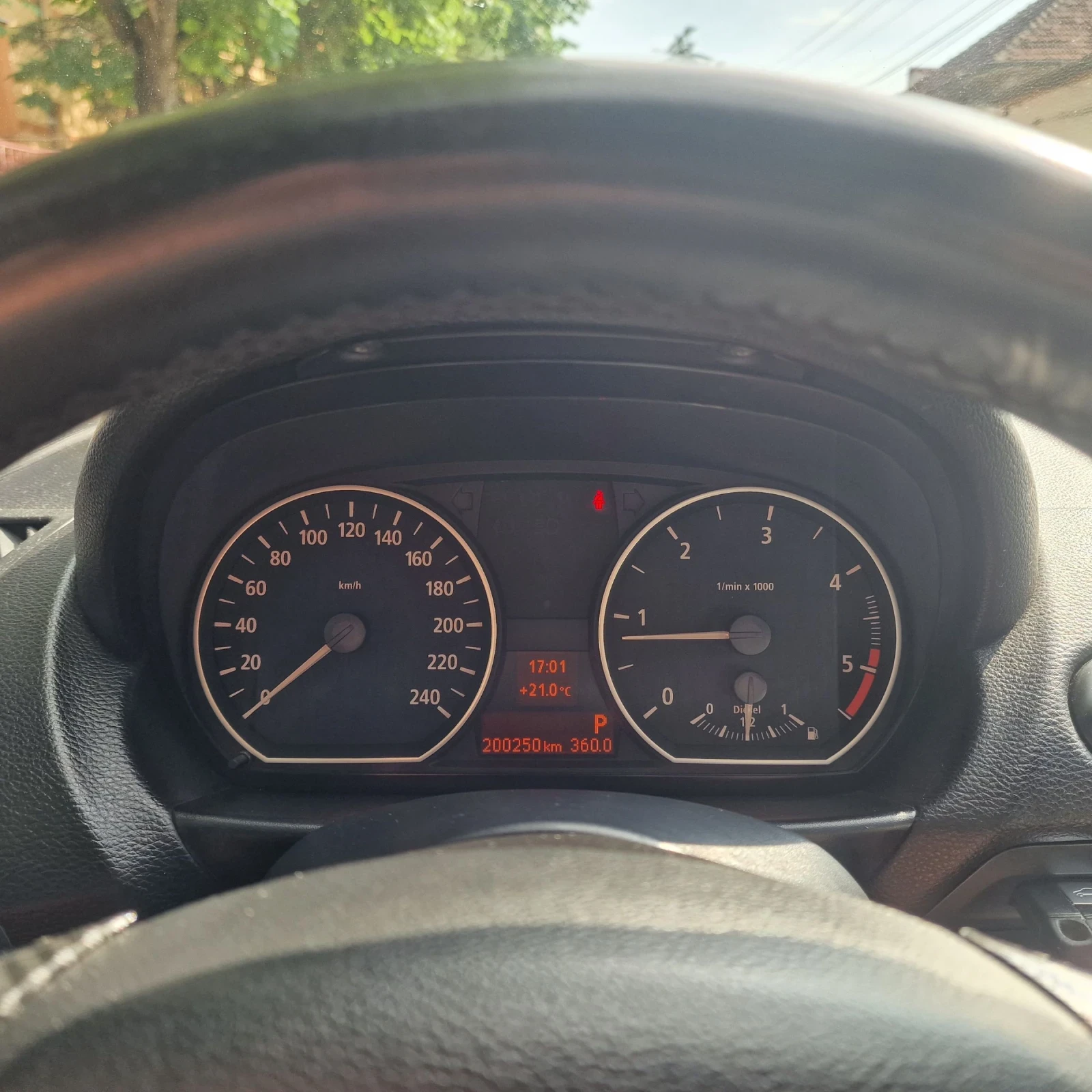 BMW 120 BMW 120d (163 к.с.) / Автомат / Кожа /Бартери, снимка 6 - Автомобили и джипове - 54742541