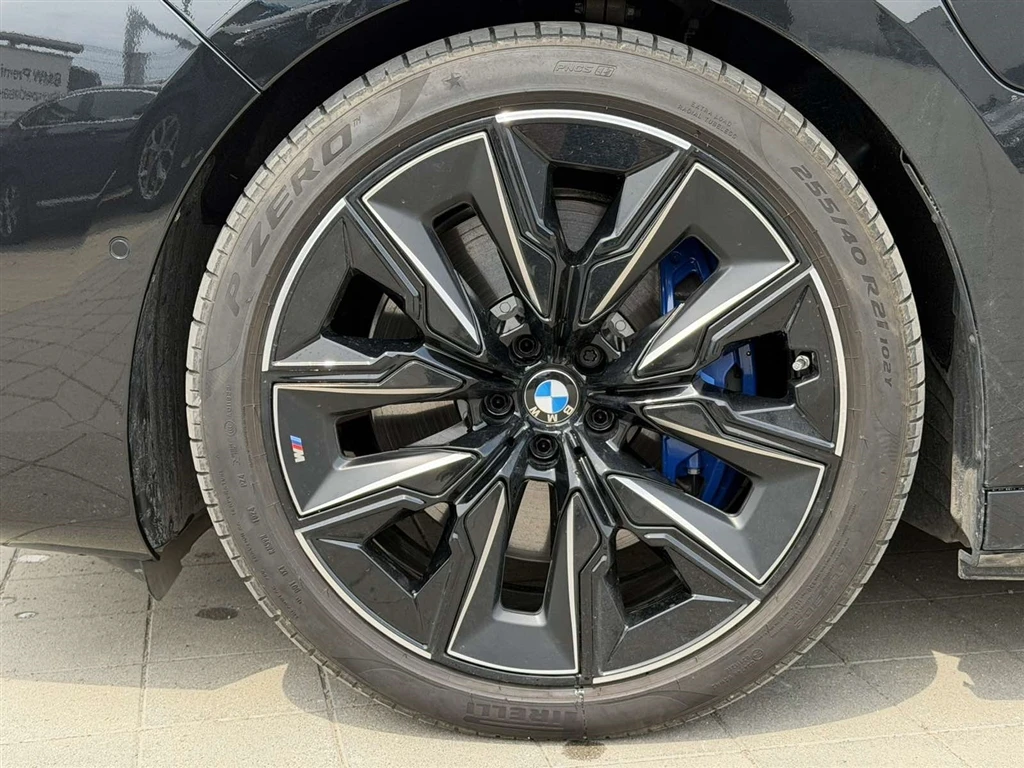 BMW 750 xDrive, снимка 5 - Автомобили и джипове - 54824286