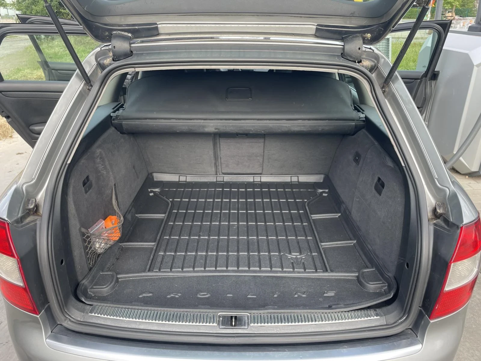 Audi A4 Комби, снимка 3 - Автомобили и джипове - 54824419