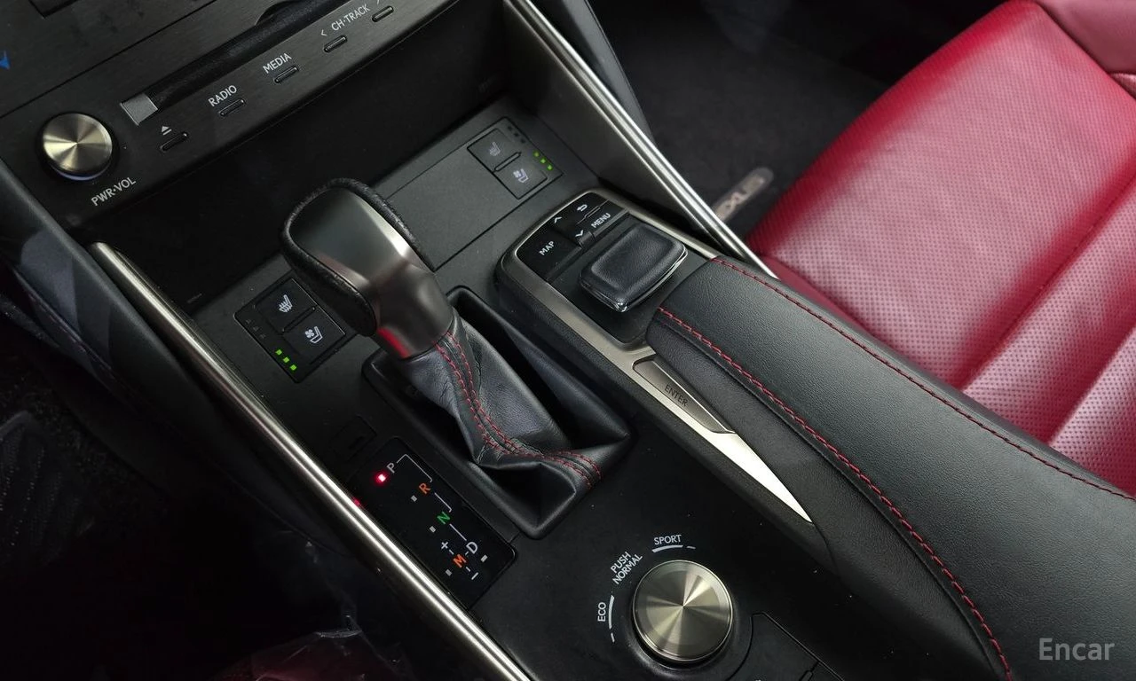 Lexus IS 300 F-SPORT* НАВИГАЦИЯ* ПОДГРЕВ* ОБДУХВАНЕ* , снимка 7 - Автомобили и джипове - 54970935