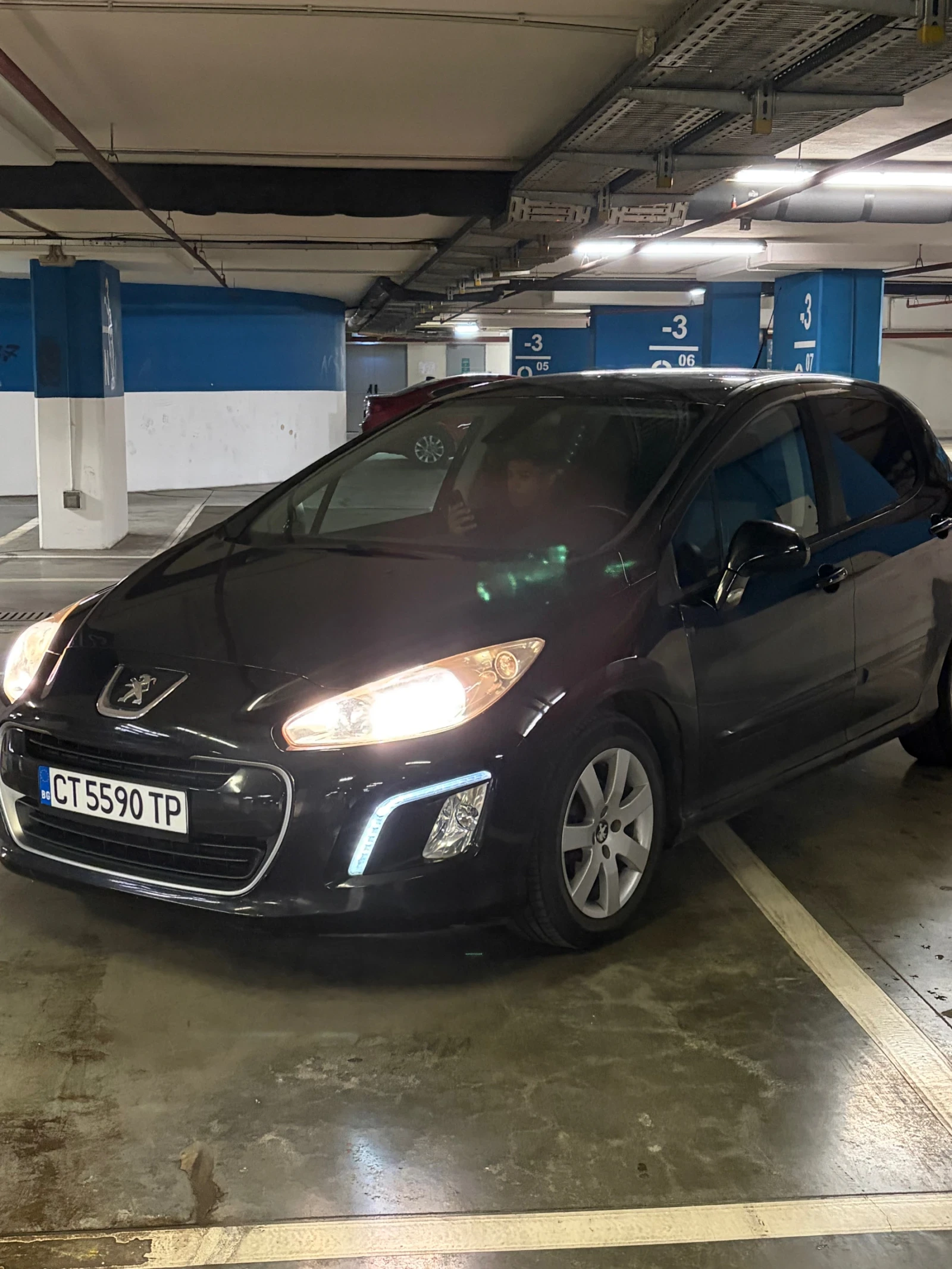 Peugeot 308 1.6 e-HDi FACE 180.000KM, снимка 2 - Автомобили и джипове - 55138099