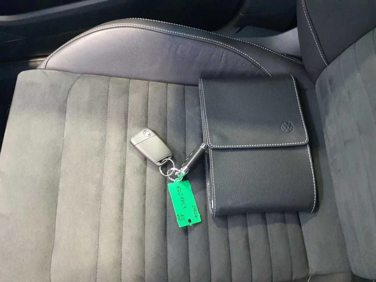VW Passat 2.0TDI* Elegance* DIGITAL* Matrix* Germa, снимка 7 - Автомобили и джипове - 55268680