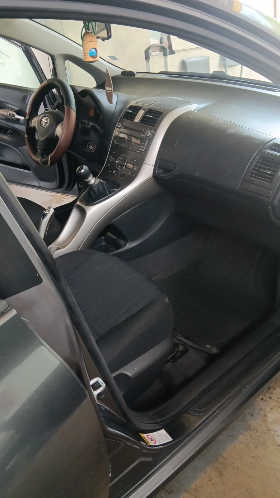 Toyota Auris, снимка 4 - Автомобили и джипове - 55407215