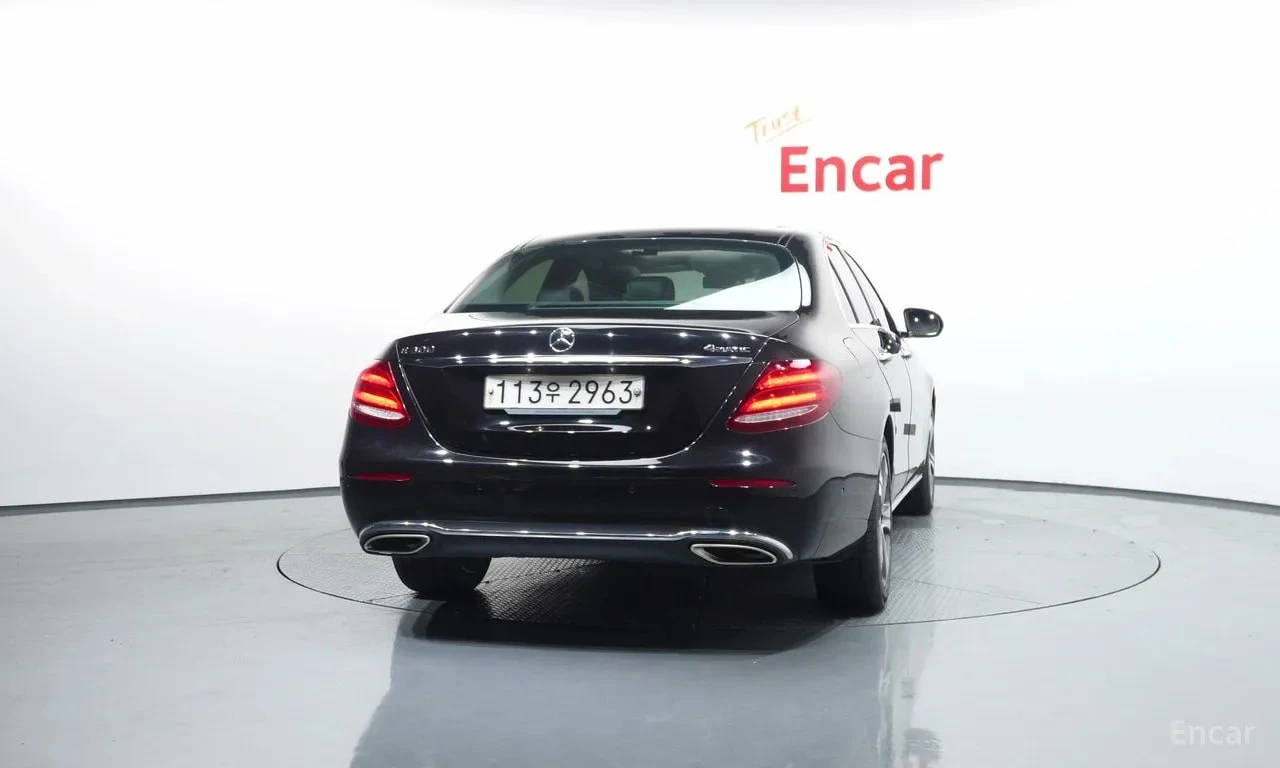 Mercedes-Benz E 300 * E300 4MATIC Avnatgarde * ЦЕНА ДО БГ, снимка 4 - Автомобили и джипове - 55800875