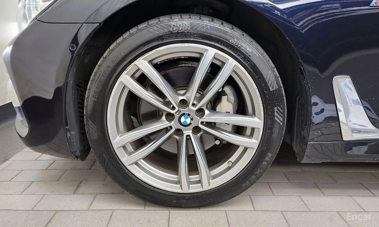 BMW 730 * 730d xDrive M Sport * ЦЕНА ДО БГ, снимка 5 - Автомобили и джипове - 55876834