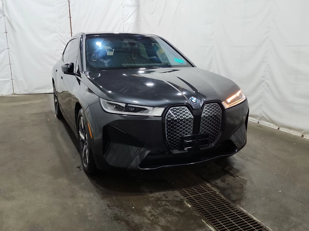 BMW iX XDRIVE50, снимка 2 - Автомобили и джипове - 55953619