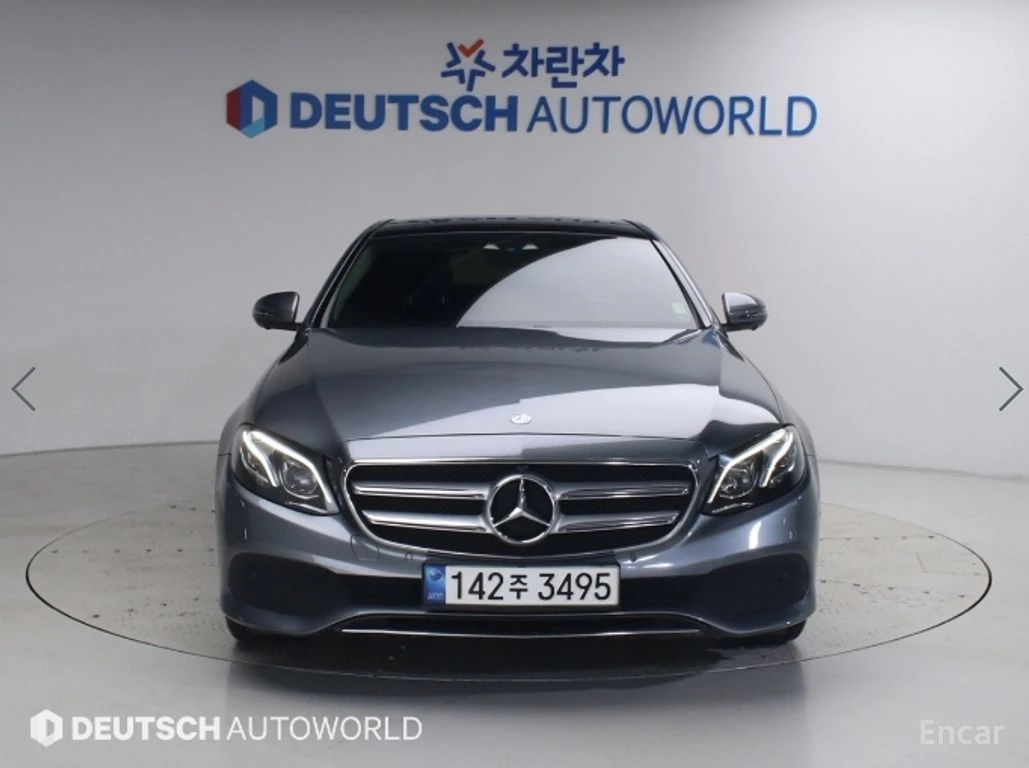 Mercedes-Benz E 300 ДИГИТАЛНО* ТАБЛО* ОБДУХВАНЕ* 360КАМЕРА* ХЕДЪП* , снимка 3 - Автомобили и джипове - 55971725
