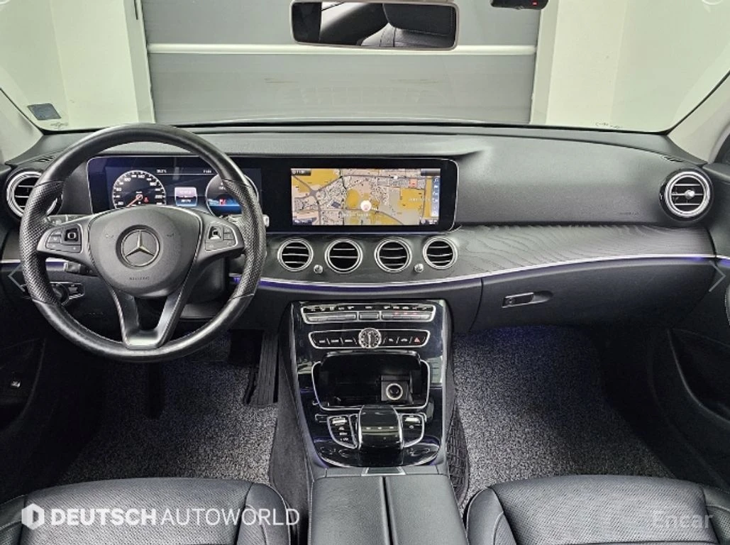 Mercedes-Benz E 300 ДИГИТАЛНО* ТАБЛО* ОБДУХВАНЕ* 360КАМЕРА* ХЕДЪП* , снимка 6 - Автомобили и джипове - 55971725