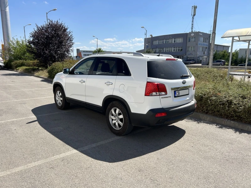 Kia Sorento 2.4i Bifuel, снимка 6 - Автомобили и джипове - 47134407