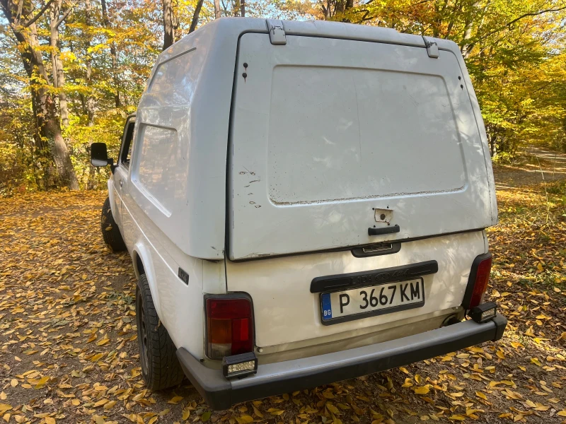 Lada Niva 1.7i, снимка 4 - Автомобили и джипове - 48233020