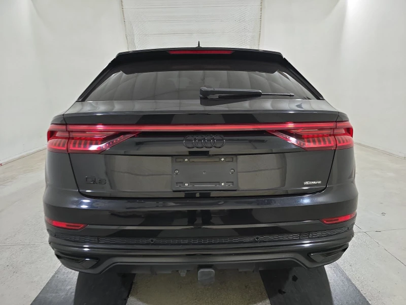 Audi Q8 Premium Plus* Matrix* B&O* BlackOptic* Дистроник* , снимка 5 - Автомобили и джипове - 48809884