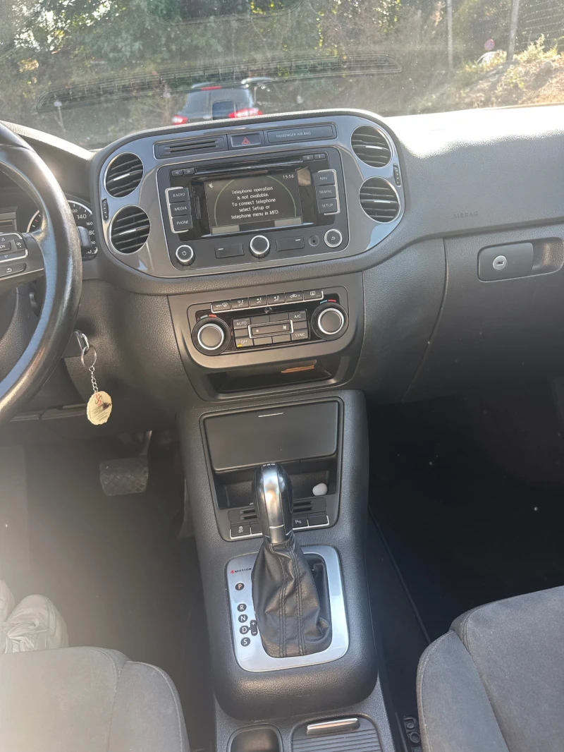 VW Tiguan, снимка 12 - Автомобили и джипове - 52401134