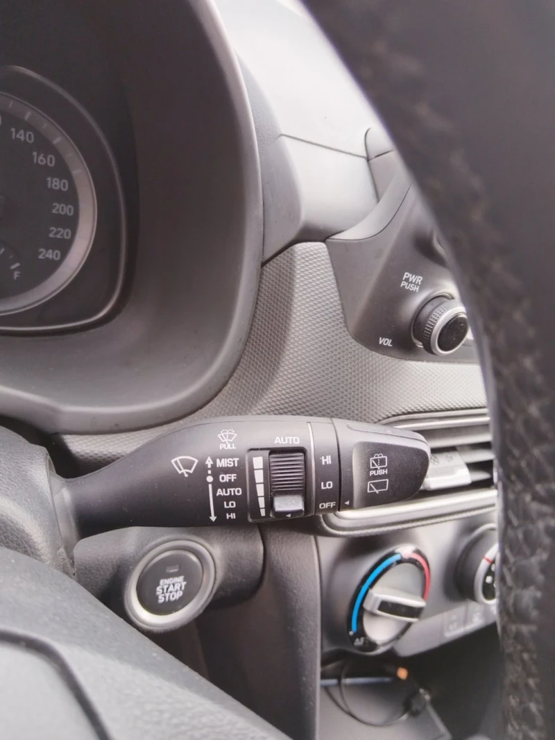 Hyundai Kona 1.6дизел 136кс Перфектна , снимка 7 - Автомобили и джипове - 52470851