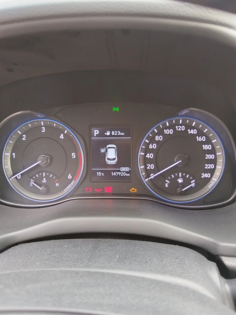 Hyundai Kona 1.6дизел 136кс Перфектна , снимка 5 - Автомобили и джипове - 52470851