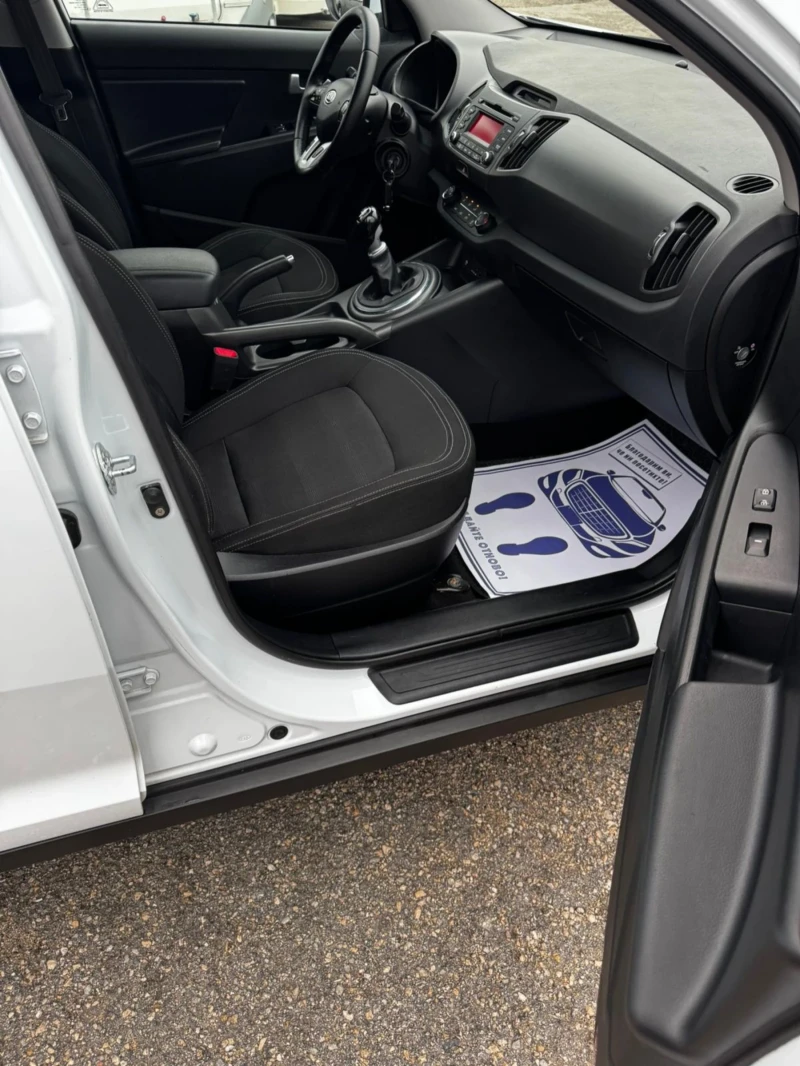 Kia Sportage 2.0 CRDI, 4Х4, снимка 10 - Автомобили и джипове - 52702273